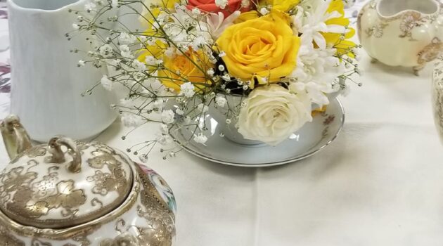 Table decorations - photo by Danielle Whited