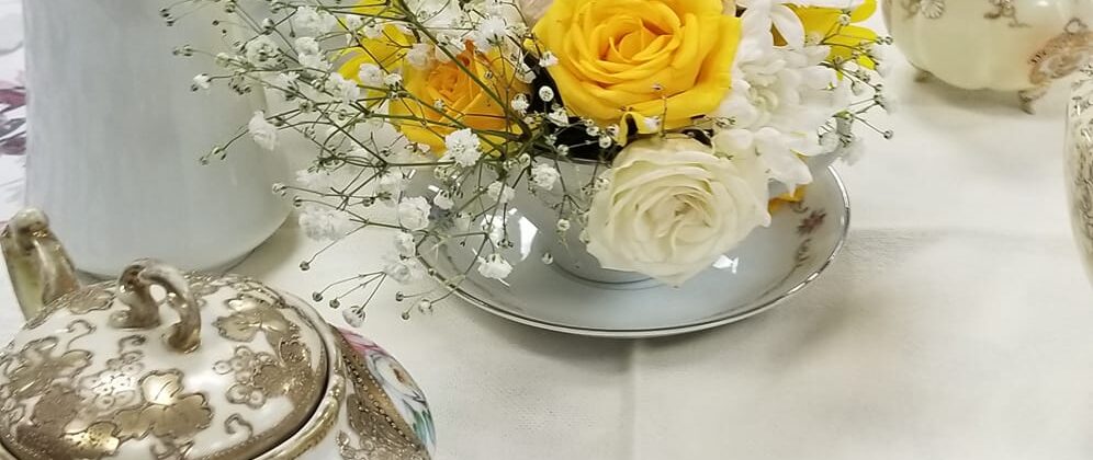 Table decorations - photo by Danielle Whited